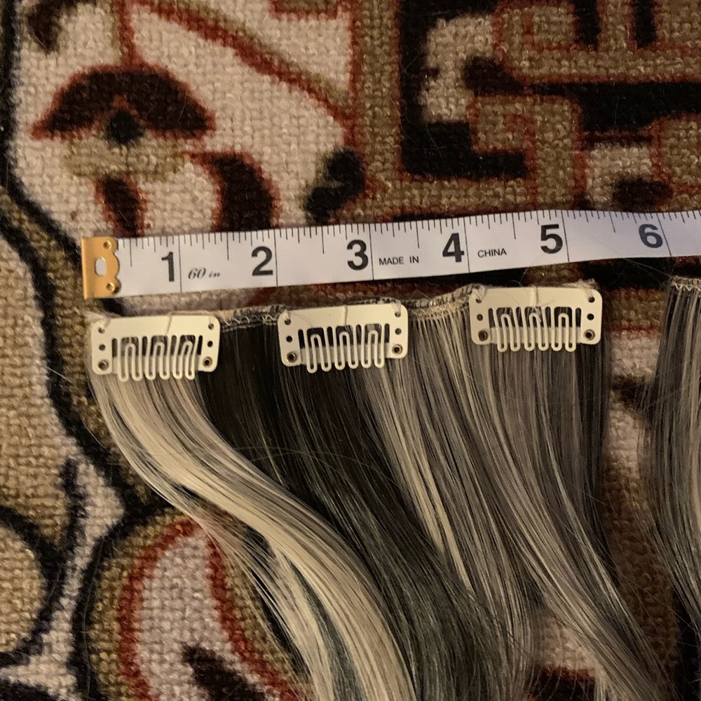 Stylish Synthetic 26” Black/Blonde 8pc Weft Extension Set